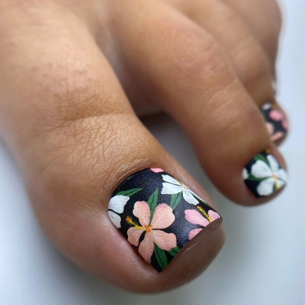 nail-wraps-pedicure-cabinet-fraise-nail-shop-wr-760-02